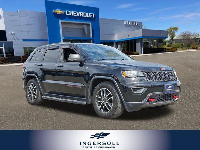 Photo of 2020 Diamond Black Jeep Grand Cherokee