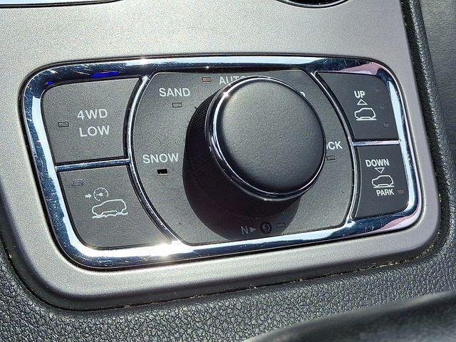 Photo of 2020 Diamond Black Jeep Grand Cherokee