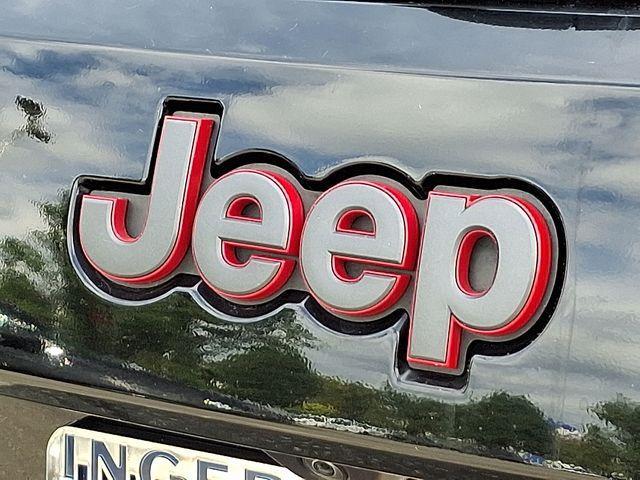 Photo of 2020 Diamond Black Jeep Grand Cherokee