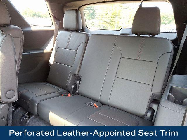 Photo of 2023 Mosaic Black Metallic Chevrolet Traverse