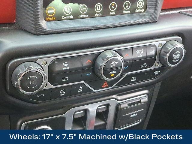 Photo of 2022 Silver Zynith Clearcoat Jeep Wrangler