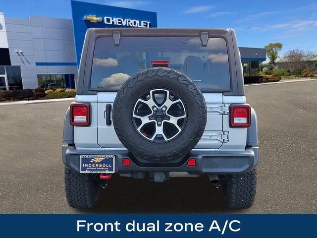 Photo of 2022 Silver Zynith Clearcoat Jeep Wrangler