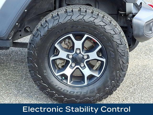 Photo of 2022 Silver Zynith Clearcoat Jeep Wrangler