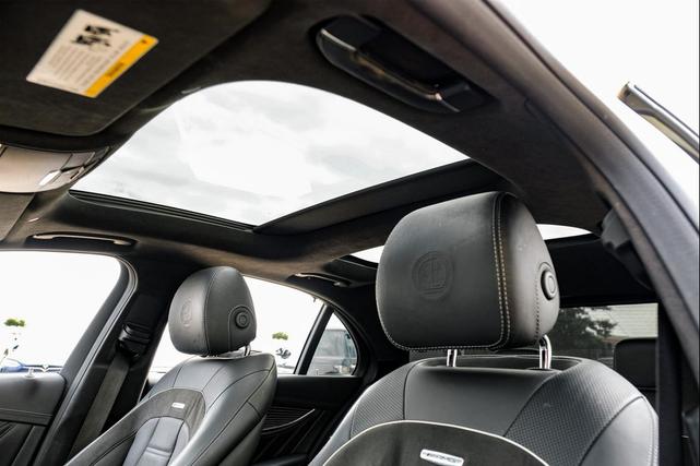 Photo of 2018 designo Diamond White Metallic Mercedes-Benz AMG E 63
