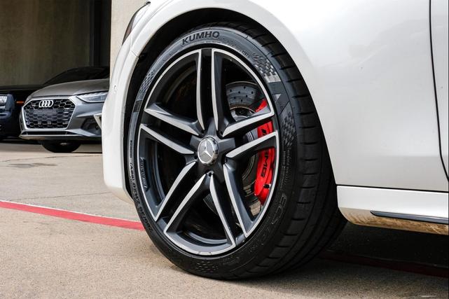 Photo of 2018 designo Diamond White Metallic Mercedes-Benz AMG E 63
