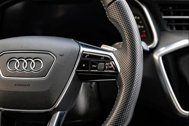 Photo of 2020 Vesuvius Gray Metallic Audi S7