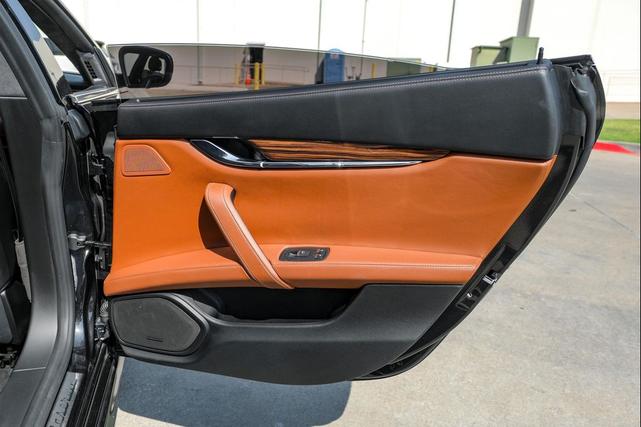 Photo of 2018 Nero Maserati Quattroporte