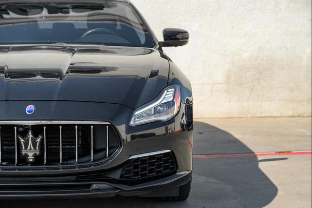 Photo of 2018 Nero Maserati Quattroporte