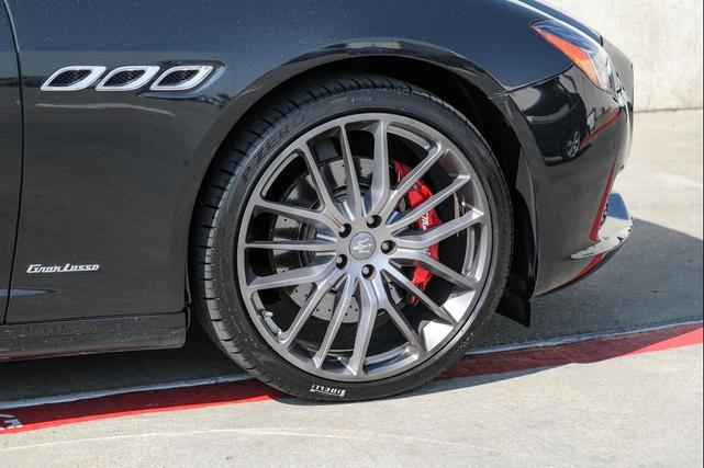 Photo of 2018 Nero Maserati Quattroporte