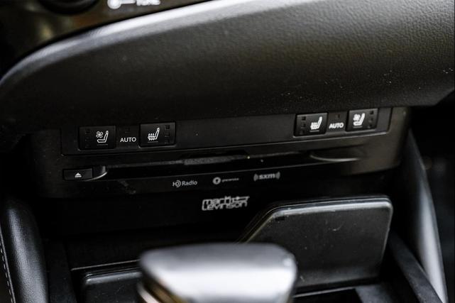 Photo of 2020 Obsidian Lexus ES 300h