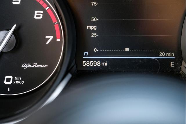 Photo of 2021 Vesuvio Gray Metallic Alfa Romeo Stelvio
