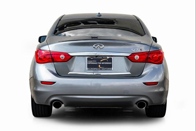 Photo of 2015 Graphite Shadow INFINITI Q50