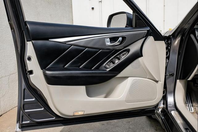 Photo of 2015 Graphite Shadow INFINITI Q50