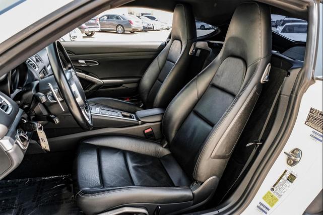 Photo of 2015 White Porsche Cayman