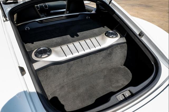 Photo of 2015 White Porsche Cayman