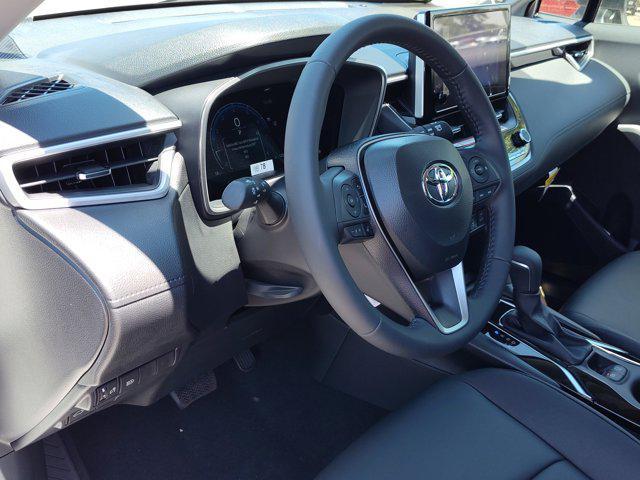 Photo of 2025 Wind Chill Pearl Toyota Corolla Cross