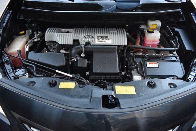 Photo of 2014 Magnetic Gray Metallic Toyota Prius v