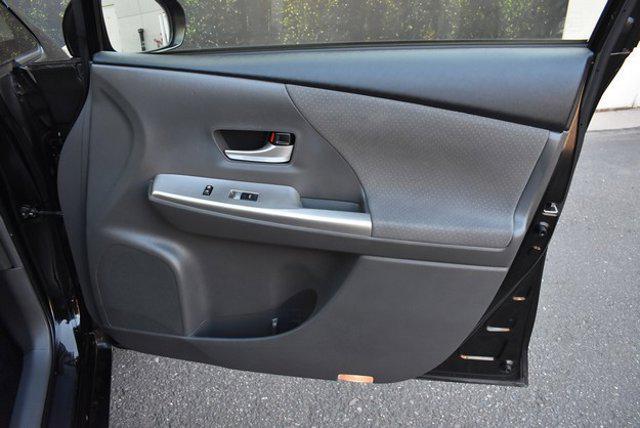 Photo of 2014 Magnetic Gray Metallic Toyota Prius v