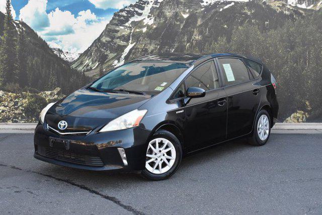 Photo of 2014 Magnetic Gray Metallic Toyota Prius v
