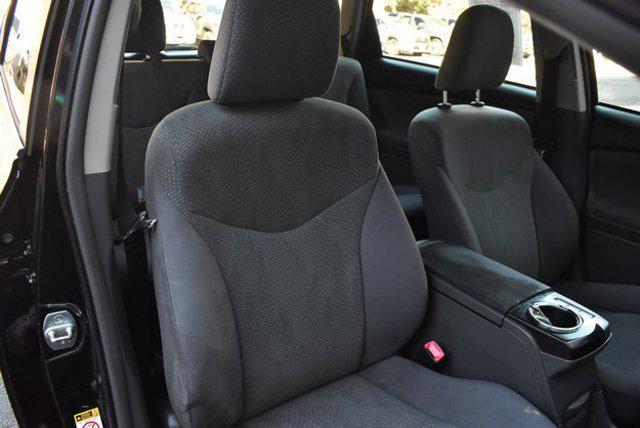 Photo of 2014 Magnetic Gray Metallic Toyota Prius v