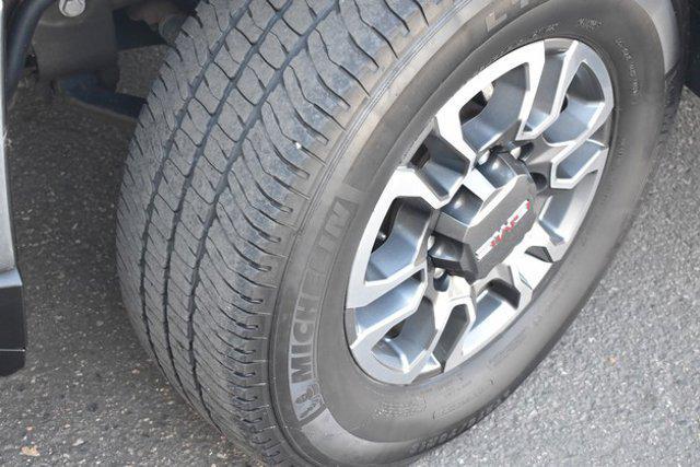 Photo of 2021 Summit White GMC Sierra 2500