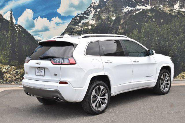 Photo of 2019 Bright White Clearcoat Jeep Cherokee