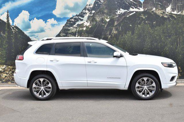 Photo of 2019 Bright White Clearcoat Jeep Cherokee
