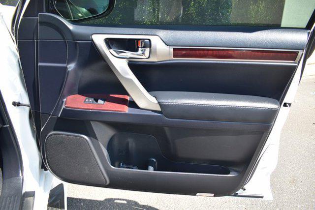 Photo of 2019 Starfire Pearl Lexus GX 460