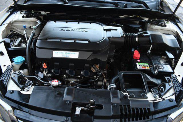 Photo of 2013 White Orchid Pearl Honda Accord