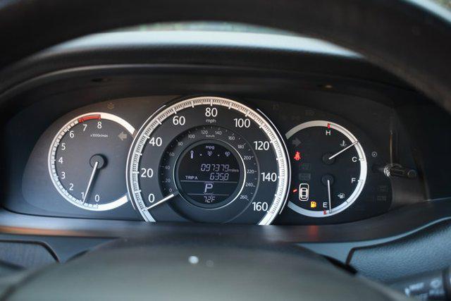 Photo of 2013 White Orchid Pearl Honda Accord