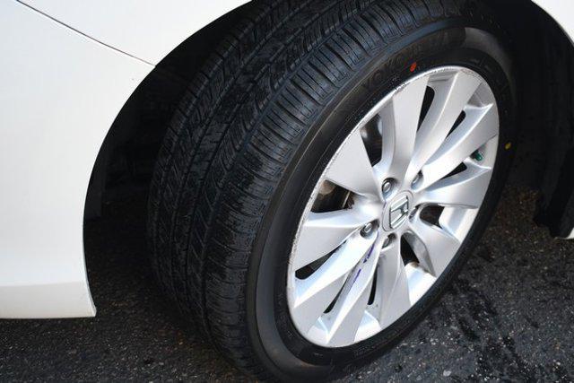 Photo of 2013 White Orchid Pearl Honda Accord