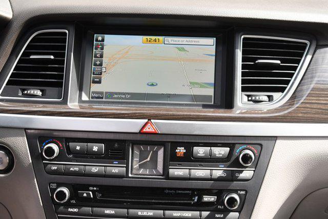 Photo of 2017 Santiago Silver Metallic Genesis G80