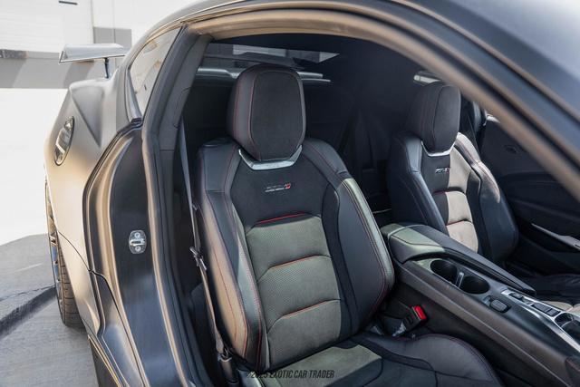 Photo of 2024 Panther Black Matte Chevrolet Camaro