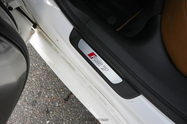 Photo of 2015 Ibis White Audi RS 7