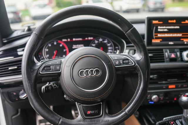 Photo of 2015 Ibis White Audi RS 7