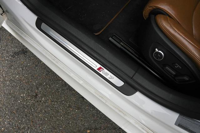 Photo of 2015 Ibis White Audi RS 7