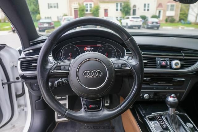Photo of 2015 Ibis White Audi RS 7