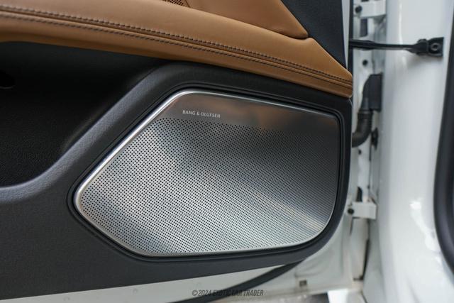 Photo of 2015 Ibis White Audi RS 7