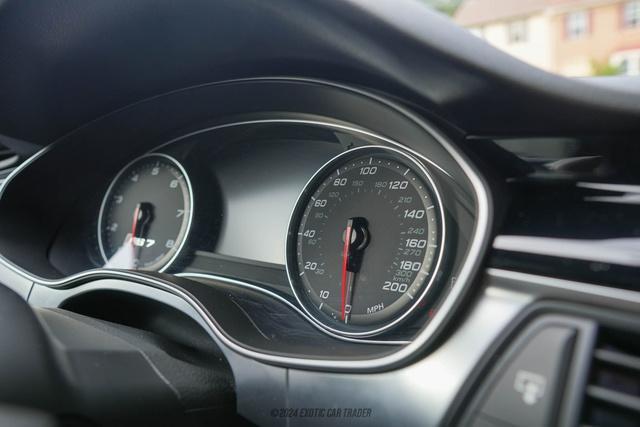 Photo of 2015 Ibis White Audi RS 7
