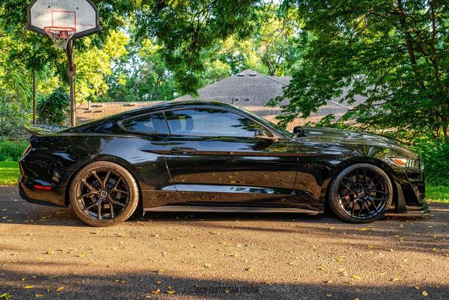 Photo of 2015 Black Ford Mustang