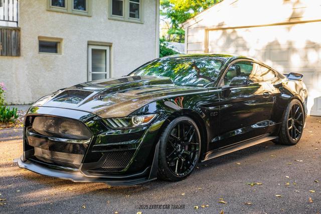 Photo of 2015 Black Ford Mustang