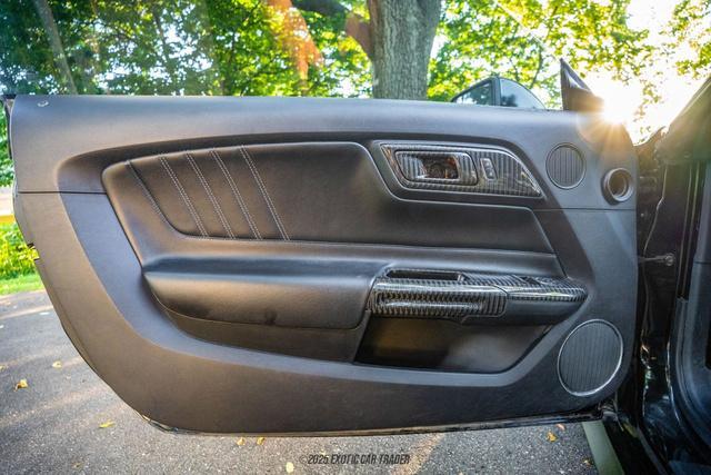 Photo of 2015 Black Ford Mustang