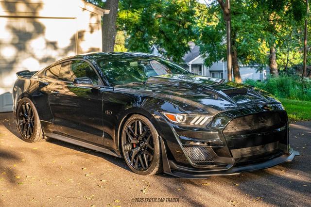 Photo of 2015 Black Ford Mustang