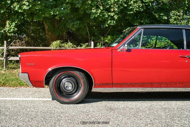 Photo of 1967 Red Pontiac LeMans