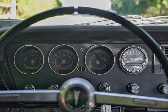 Photo of 1967 Red Pontiac LeMans