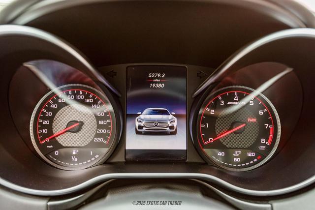 Photo of 2016 Mars Red Mercedes-Benz AMG GT