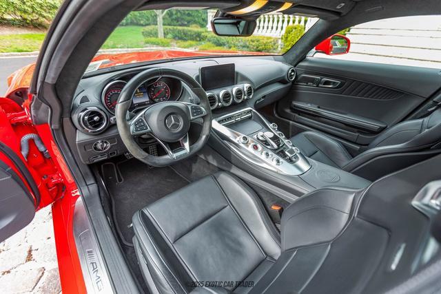 Photo of 2016 Mars Red Mercedes-Benz AMG GT