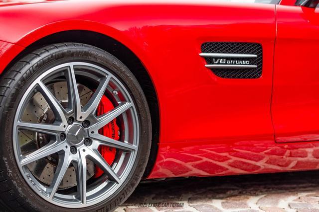 Photo of 2016 Mars Red Mercedes-Benz AMG GT