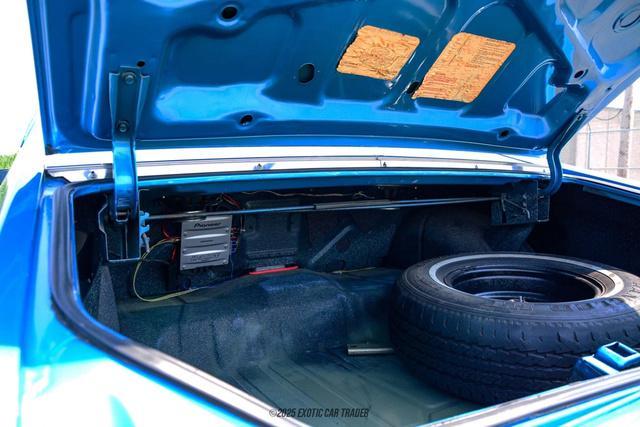 Photo of 1972 Blue Oldsmobile Cutlass