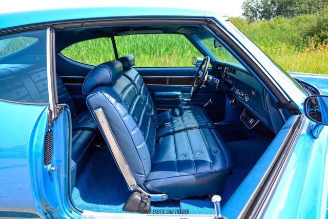 Photo of 1972 Blue Oldsmobile Cutlass